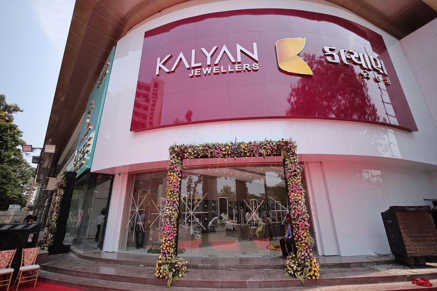 Kalyan Jewellers Surat Adajan facade